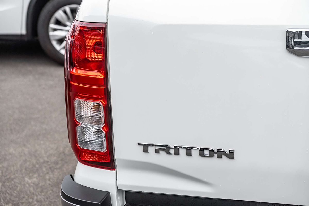 2025 Mitsubishi Triton GLX+ MV 4X4