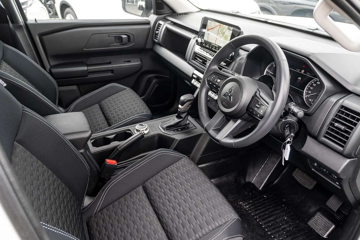 2025 Mitsubishi Triton GLX+ MV 4X4