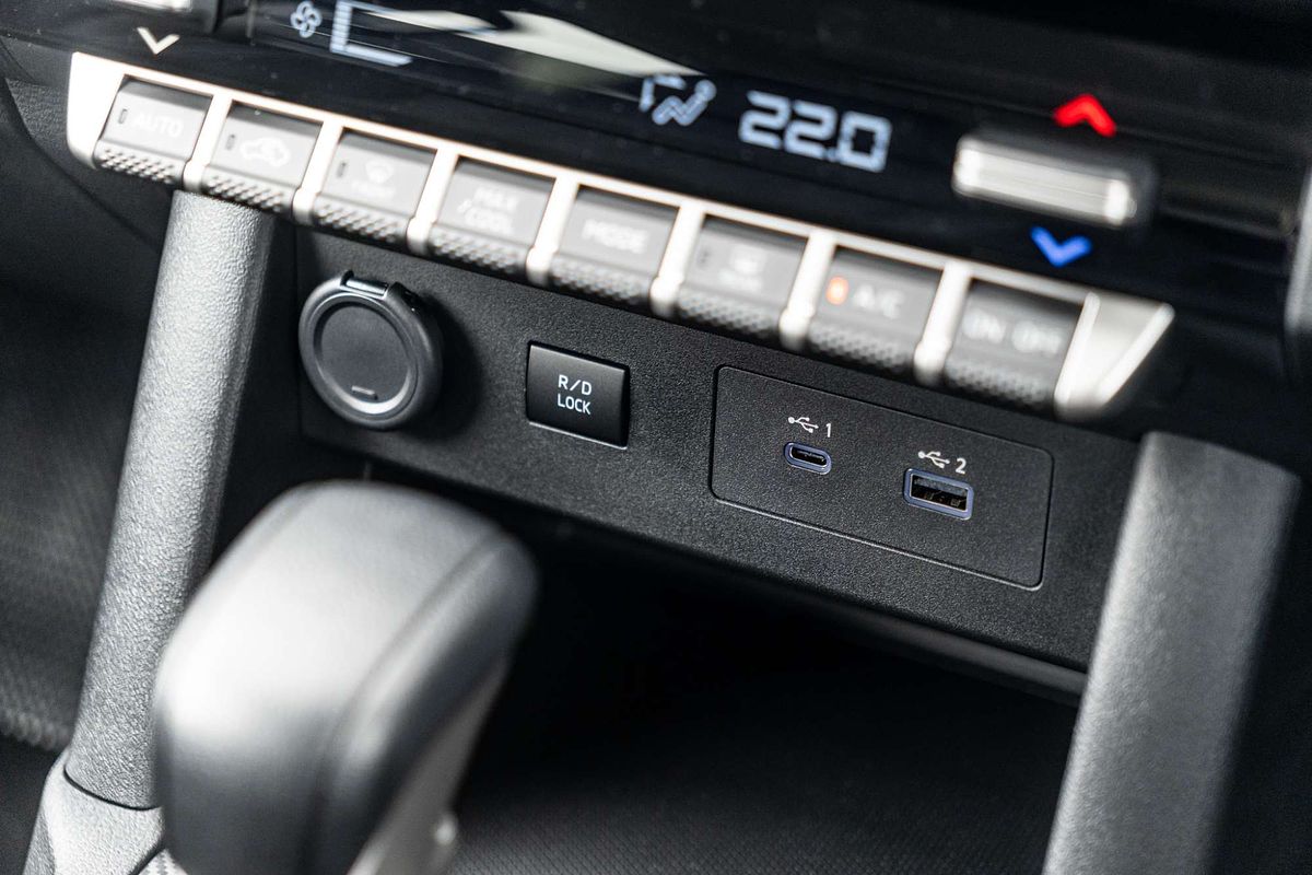 2025 Mitsubishi Triton GLX+ MV 4X4