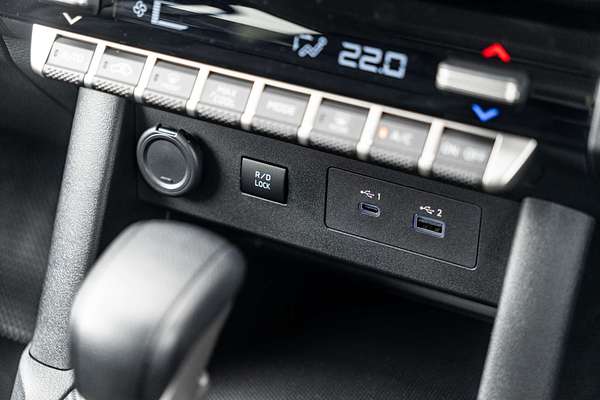 2025 Mitsubishi Triton GLX+ MV 4X4