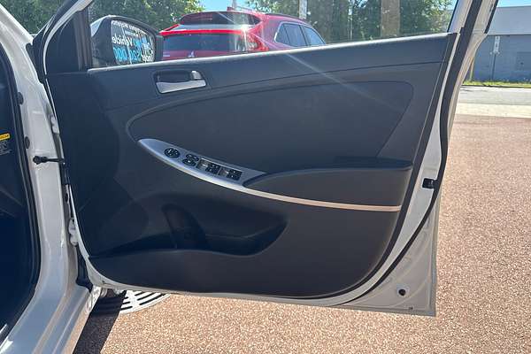 2018 Hyundai Accent Sport RB6