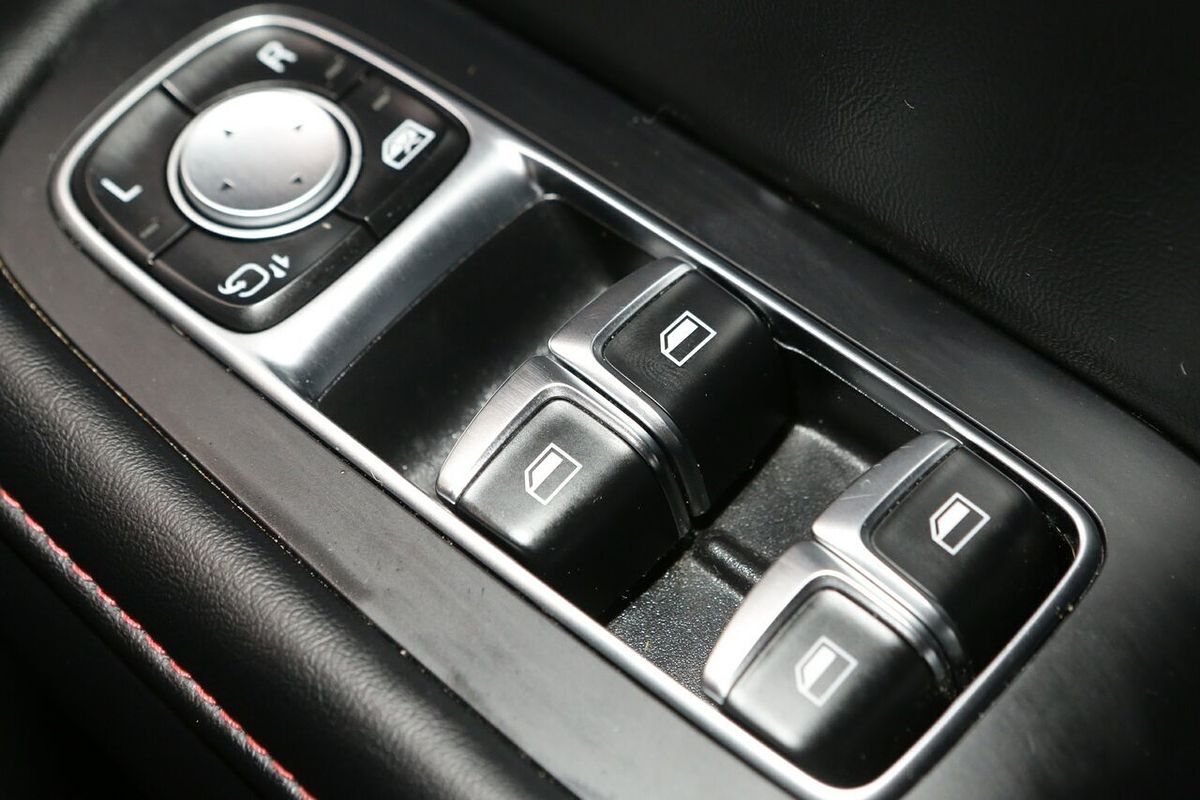 2024 MG HS Vibe SAS23