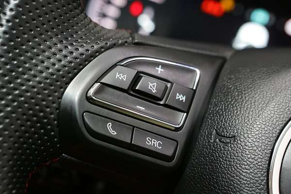 2024 MG HS Vibe SAS23