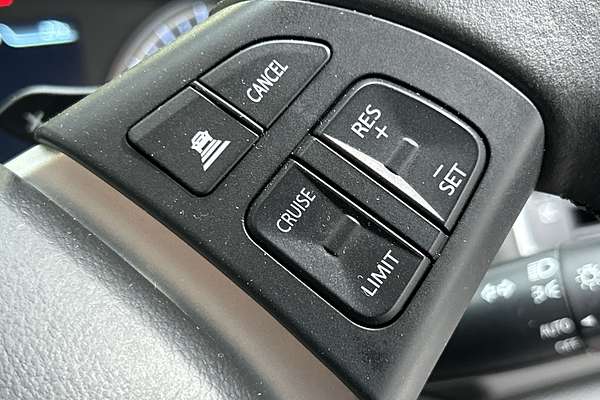 2023 Suzuki S-Cross Plus JYB thumb-17