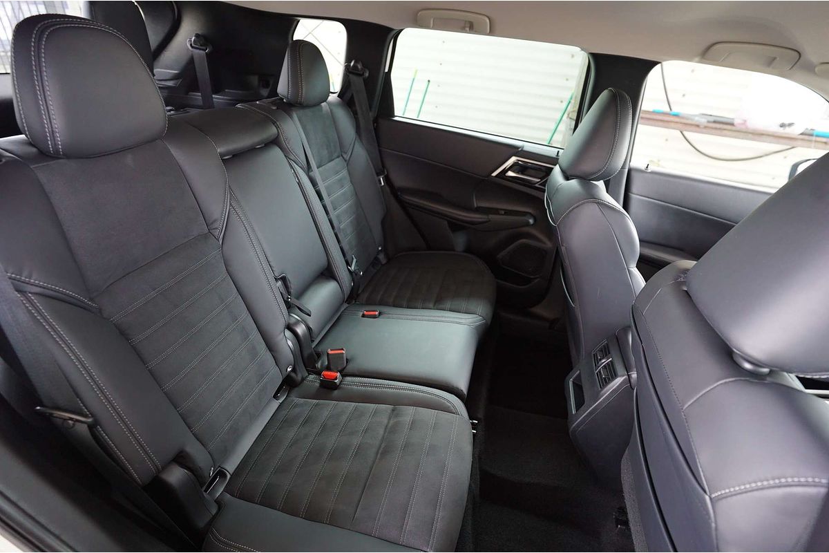 2022 Mitsubishi Outlander OUTLANDER ASPIRE 7 SEAT (2WD) ZM2P46