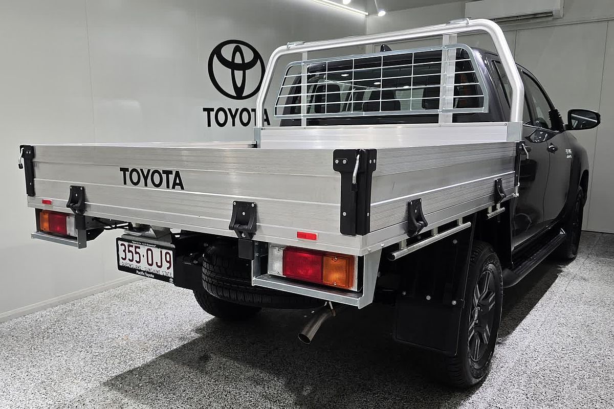 2025 Toyota Hilux SR 48V GUN126R 4X4