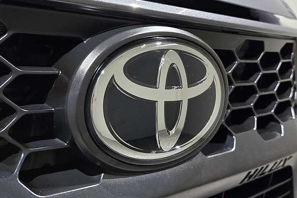 2025 Toyota Hilux SR 48V GUN126R 4X4