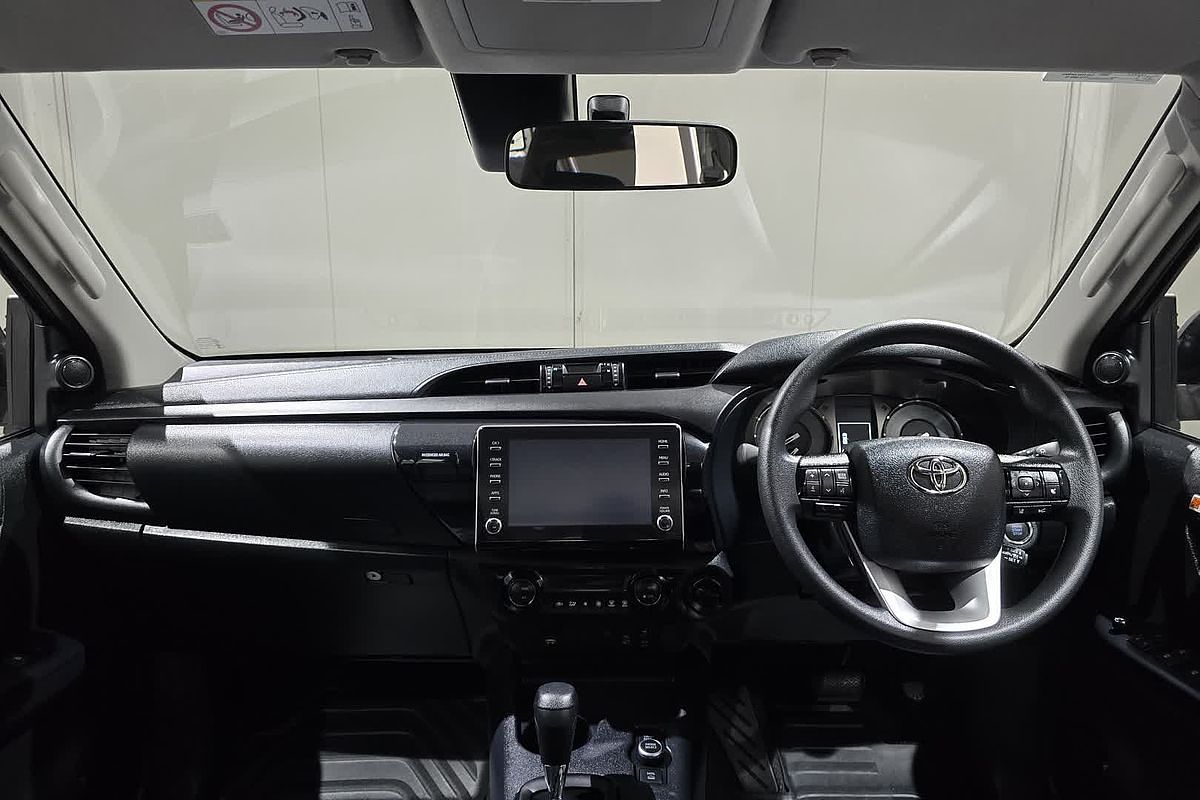 2025 Toyota Hilux SR 48V GUN126R 4X4
