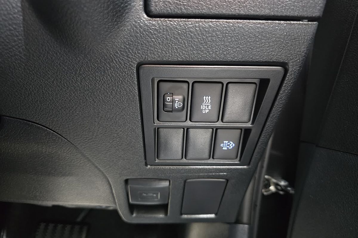 2025 Toyota Hilux SR 48V GUN126R 4X4