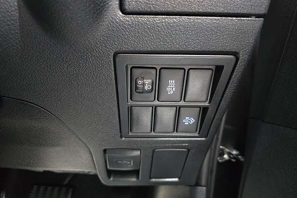 2025 Toyota Hilux SR 48V GUN126R 4X4