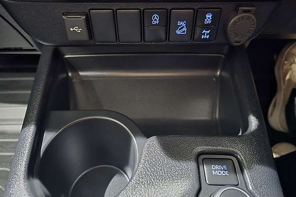 2025 Toyota Hilux SR 48V GUN126R 4X4