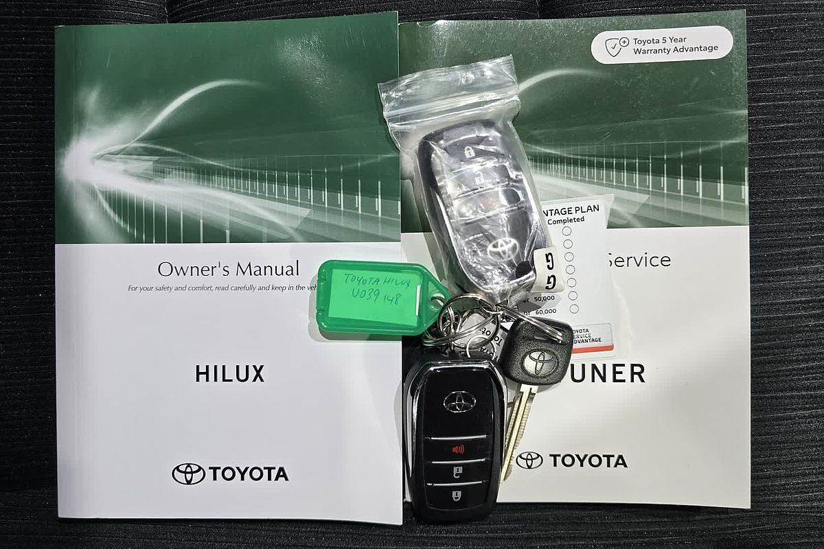 2025 Toyota Hilux SR 48V GUN126R 4X4