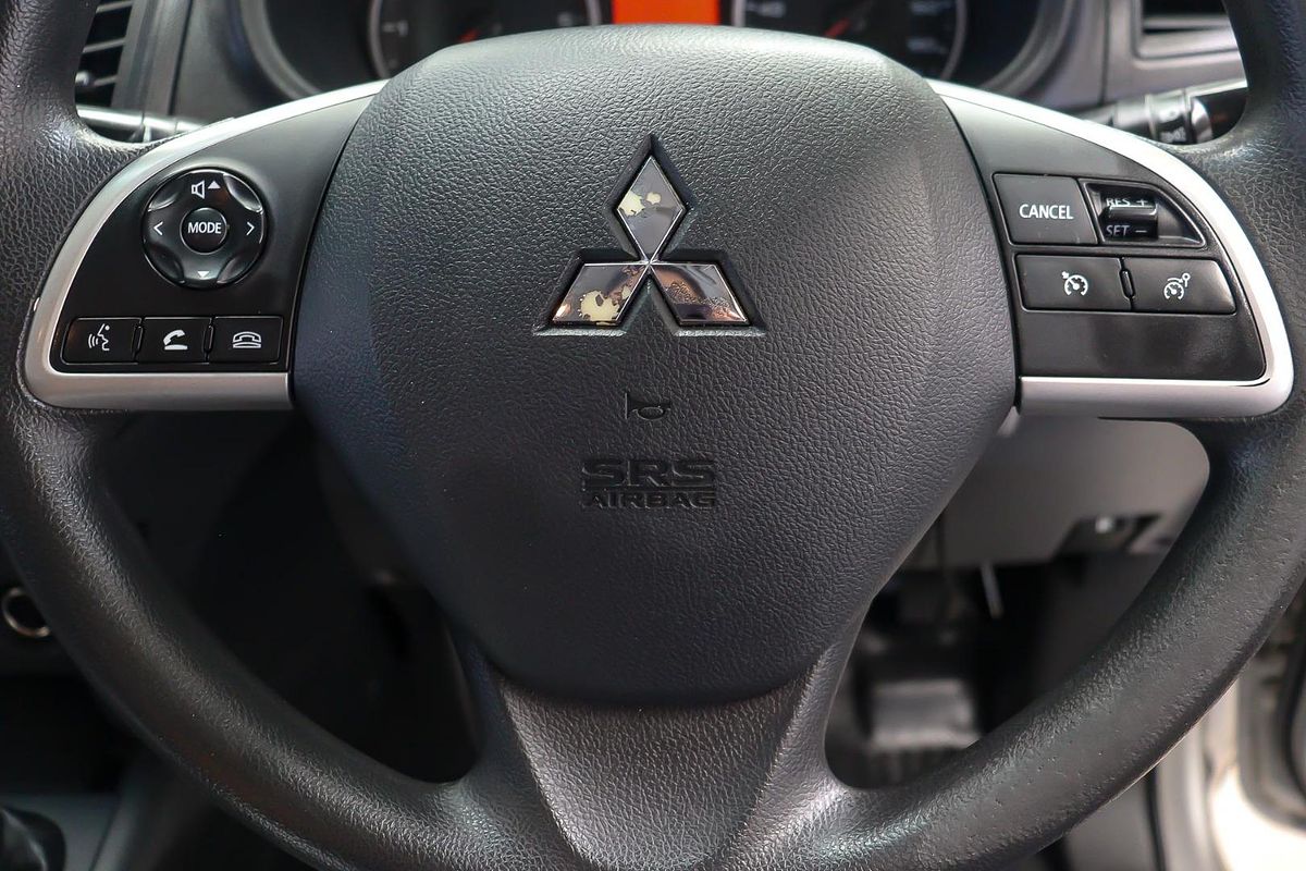 2015 Mitsubishi Triton GLX MQ 4X4