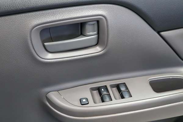 2015 Mitsubishi Triton GLX MQ 4X4