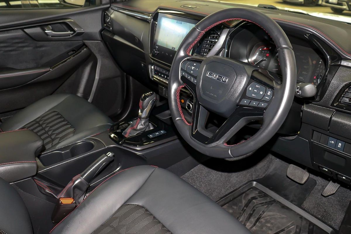 2025 Isuzu D-MAX X-TERRAIN 4X4