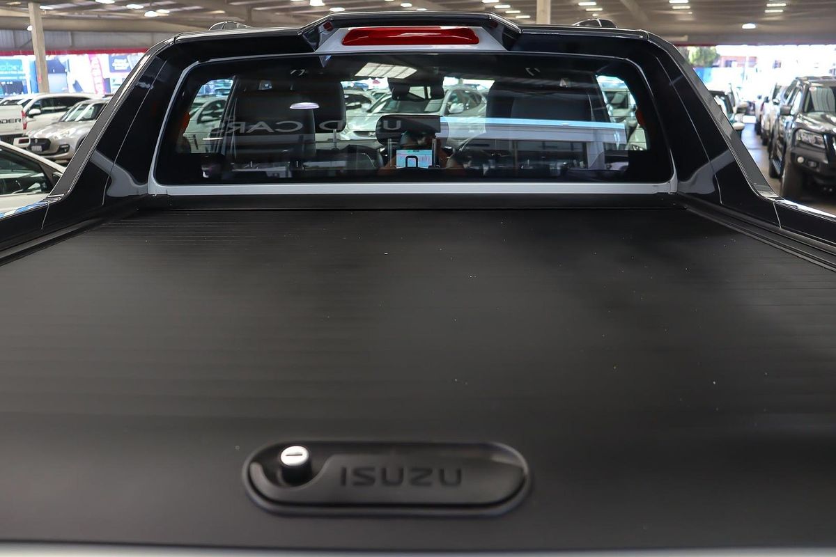 2025 Isuzu D-MAX X-TERRAIN 4X4