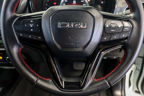 2025 Isuzu D-MAX X-TERRAIN 4X4