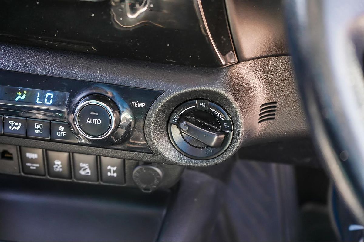 2018 Toyota Hilux SR5 GUN126R 4X4