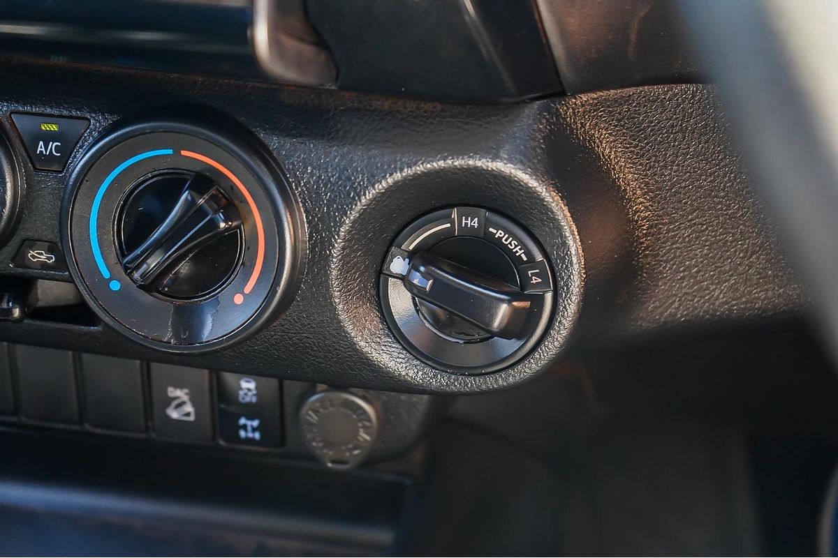 2021 Toyota Hilux SR GUN126R 4X4