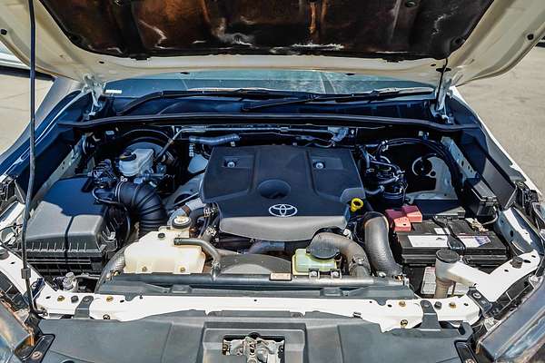 2021 Toyota Hilux SR GUN126R 4X4