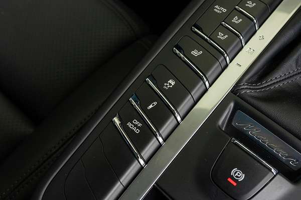 2020 Porsche Macan GTS 95B