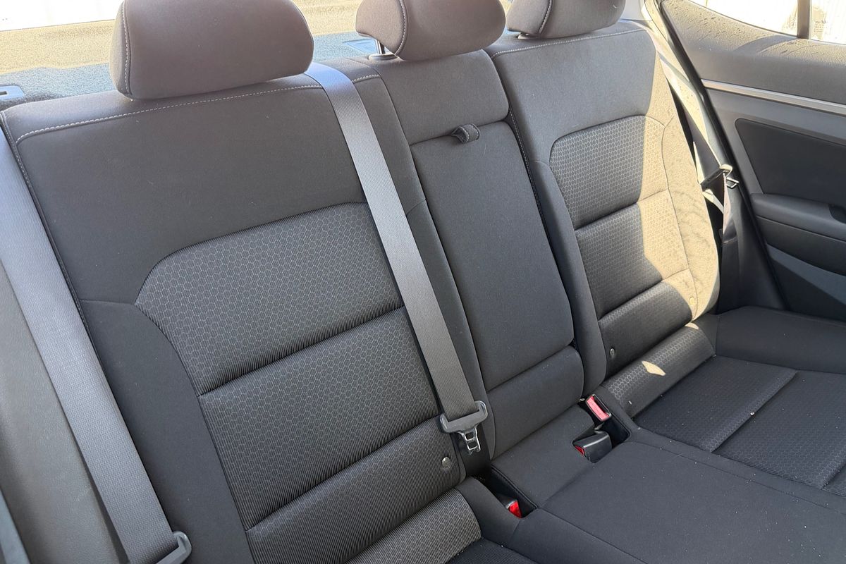 2017 Hyundai Elantra Active AD