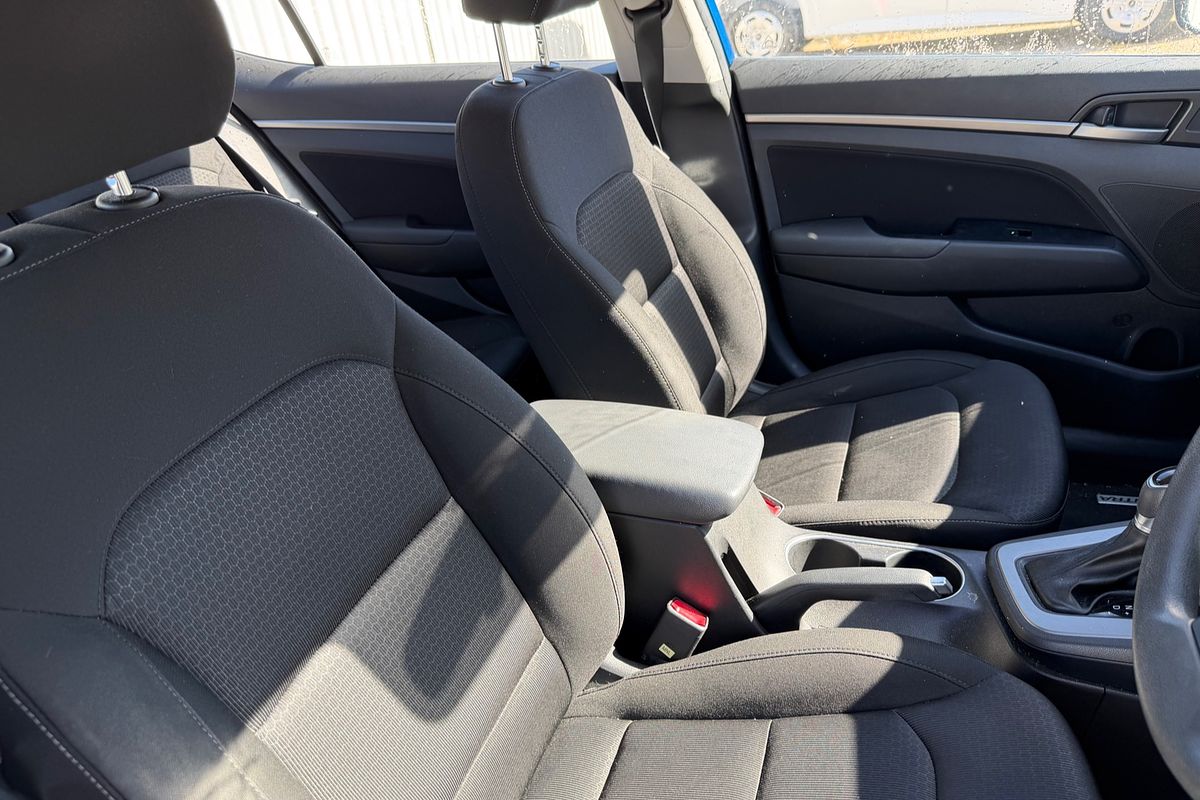 2017 Hyundai Elantra Active AD