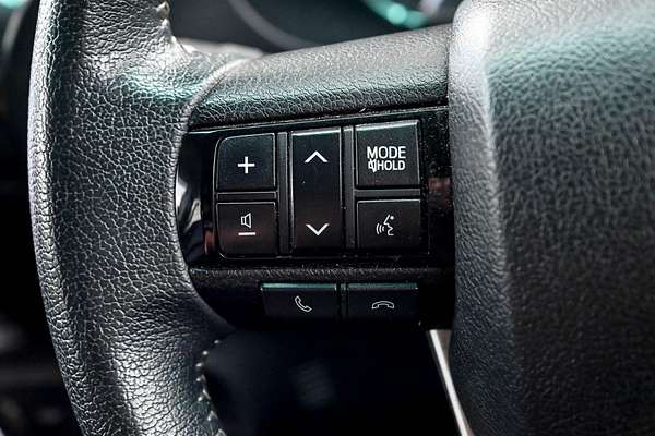 2021 Toyota Hilux SR5 GUN126R 4X4