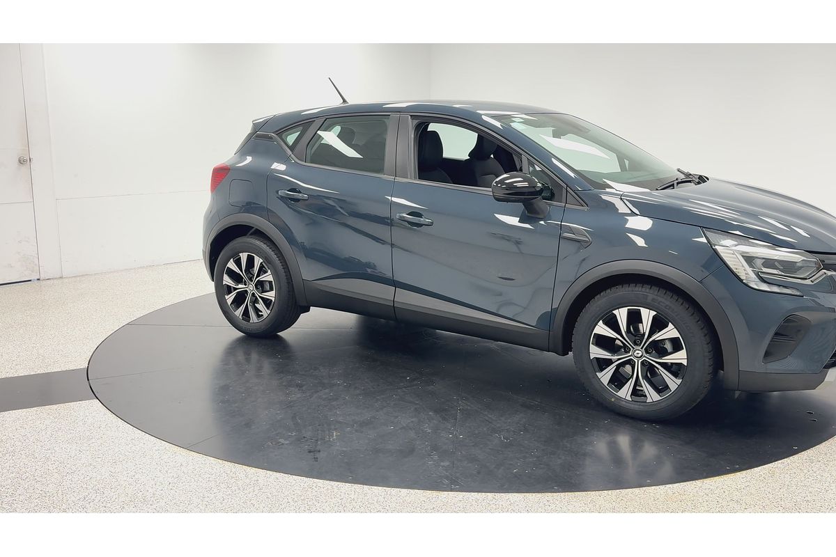 2022 Renault Captur Life XJB