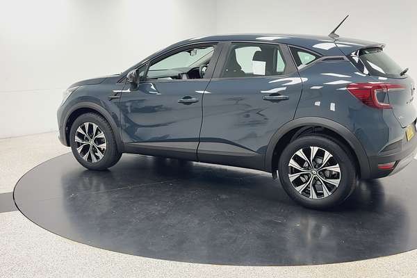 2022 Renault Captur Life XJB