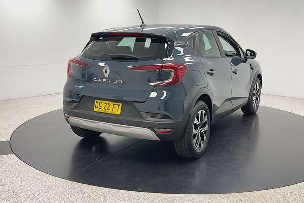 2022 Renault Captur Life XJB