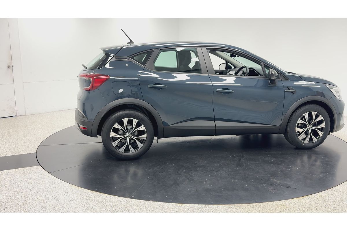 2022 Renault Captur Life XJB