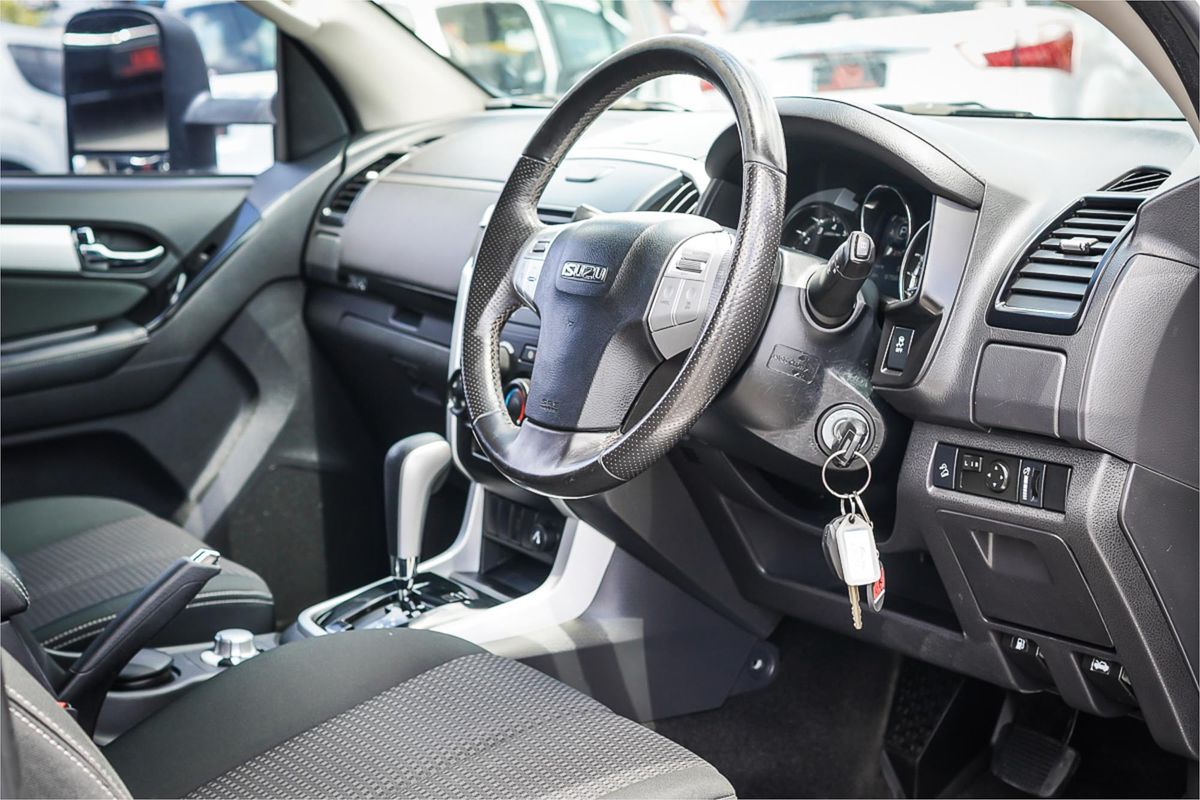 2018 Isuzu MU-X LS-M