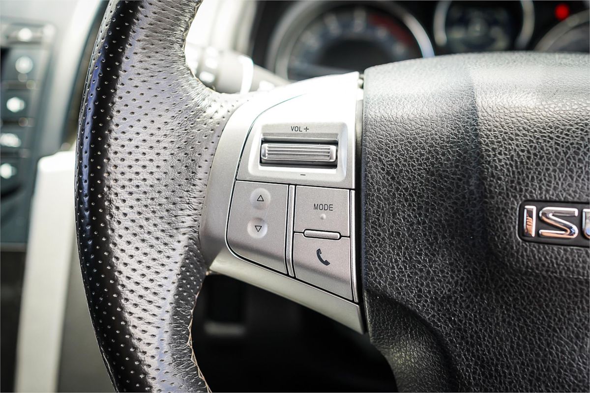 2018 Isuzu MU-X LS-M