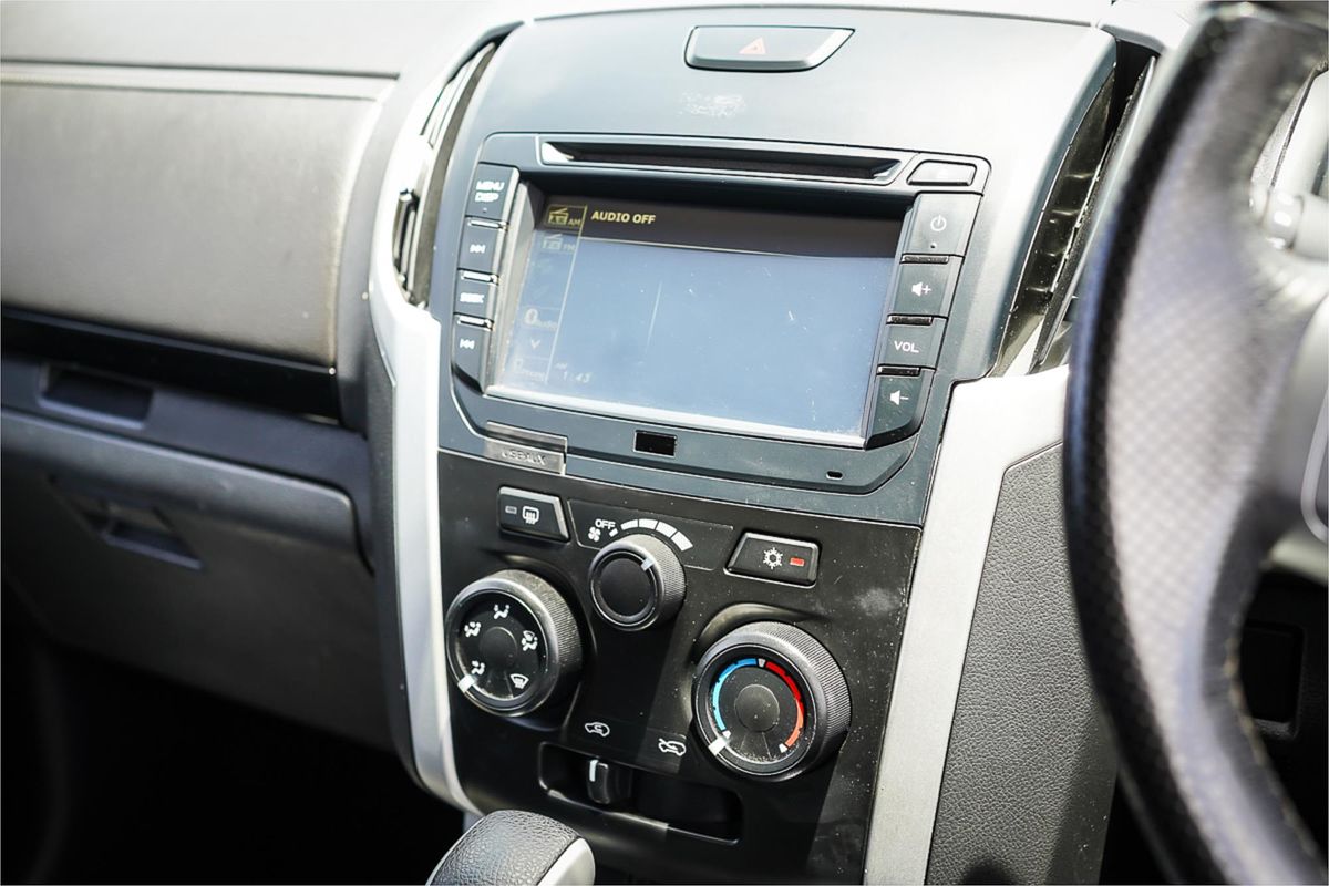 2018 Isuzu MU-X LS-M