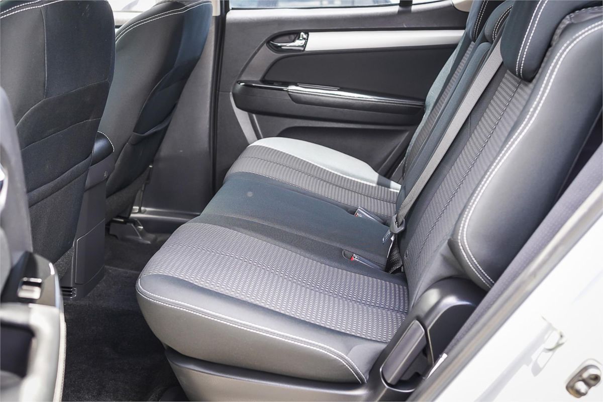 2018 Isuzu MU-X LS-M