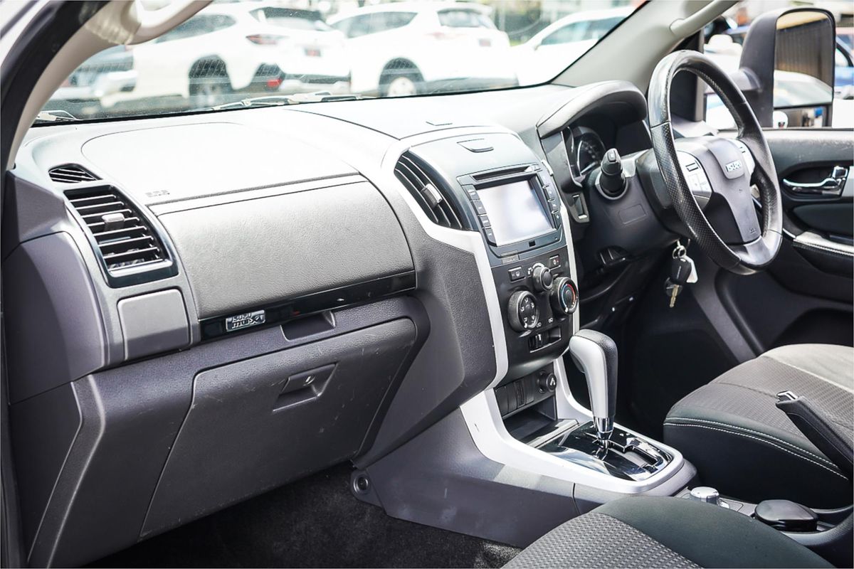 2018 Isuzu MU-X LS-M