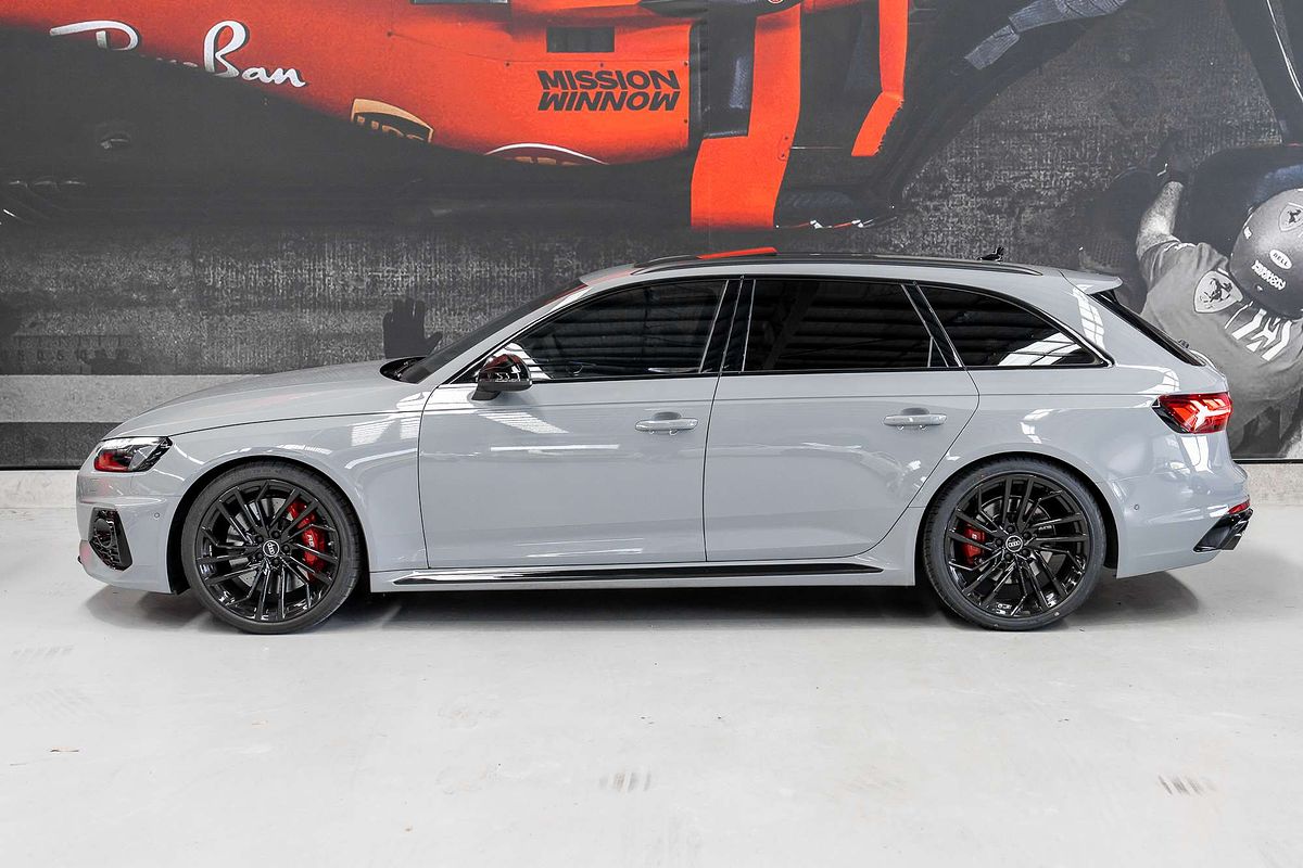 2022 Audi RS4  B9