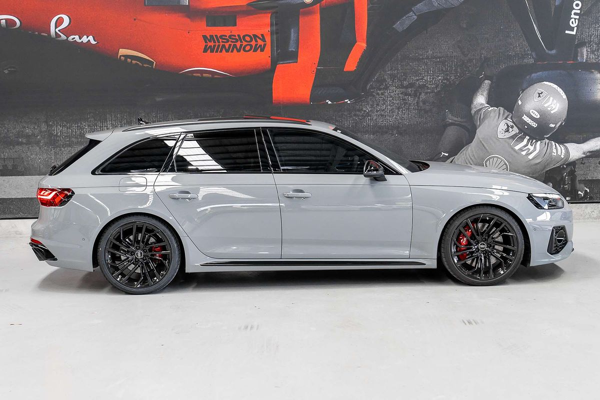 2022 Audi RS4  B9