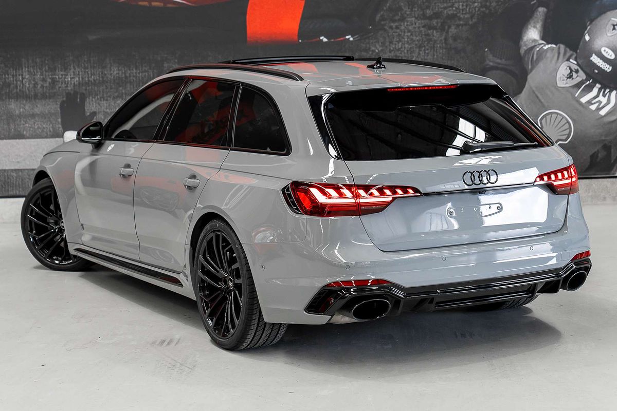 2022 Audi RS4  B9