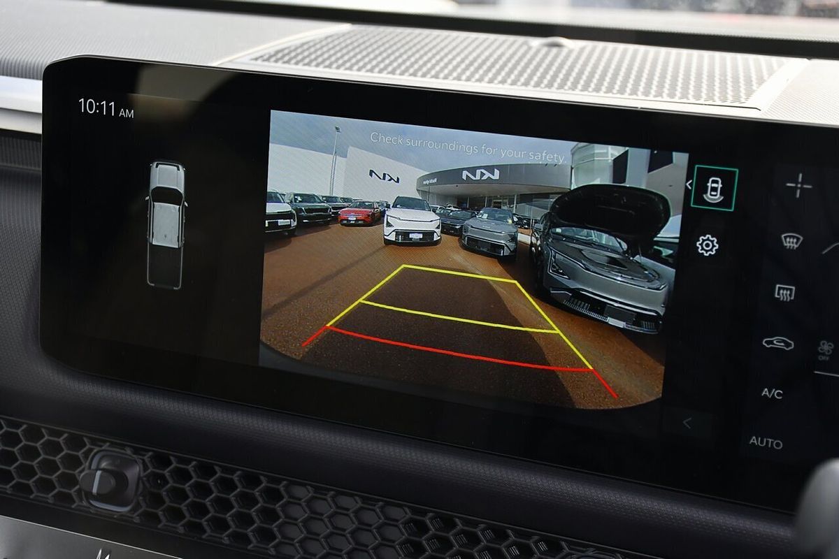 2025 Kia Tasman SX TK 4X4