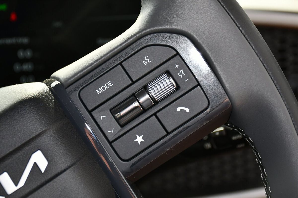 2025 Kia Tasman SX TK 4X4