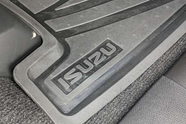 2025 Isuzu MU-X LS-U