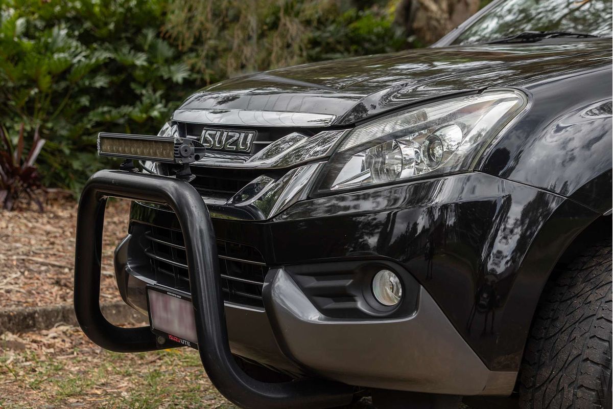 2015 Isuzu MU-X LS-T