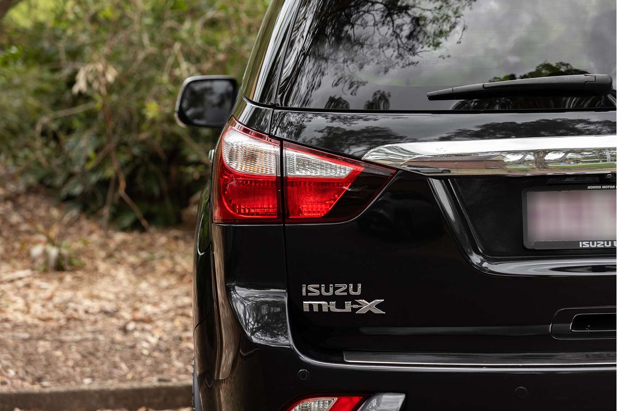 2015 Isuzu MU-X LS-T