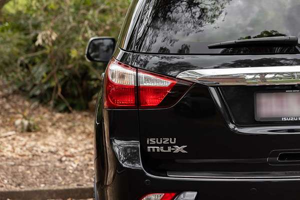 2015 Isuzu MU-X LS-T