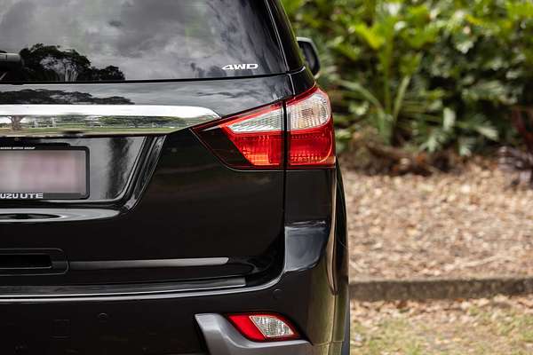 2015 Isuzu MU-X LS-T