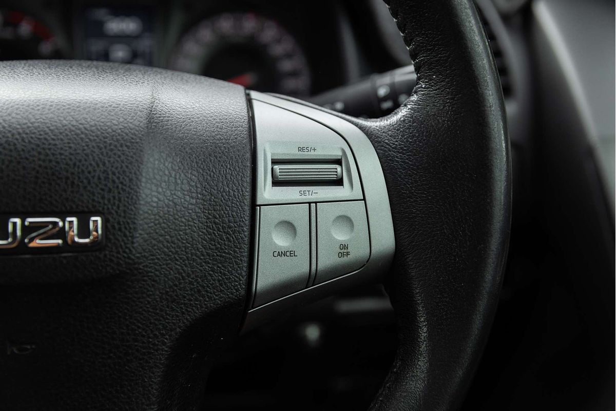 2015 Isuzu MU-X LS-T