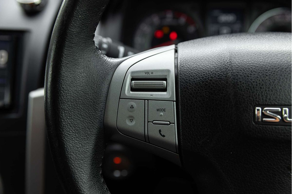 2015 Isuzu MU-X LS-T