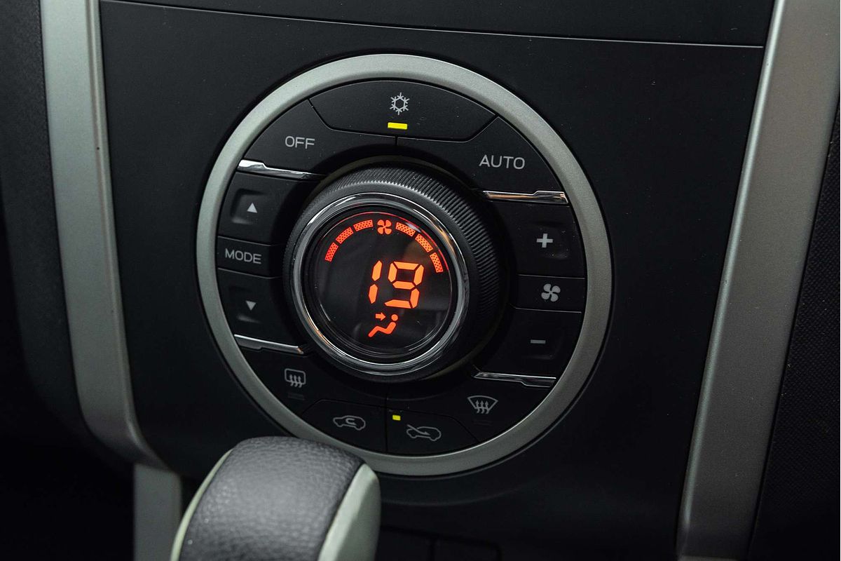 2015 Isuzu MU-X LS-T